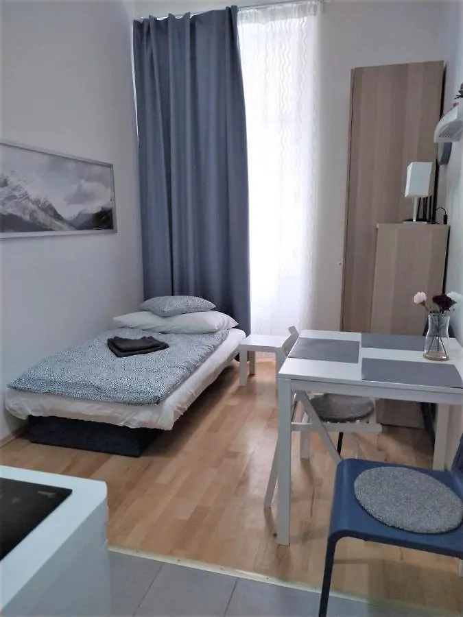 Side Street Apartments Prag