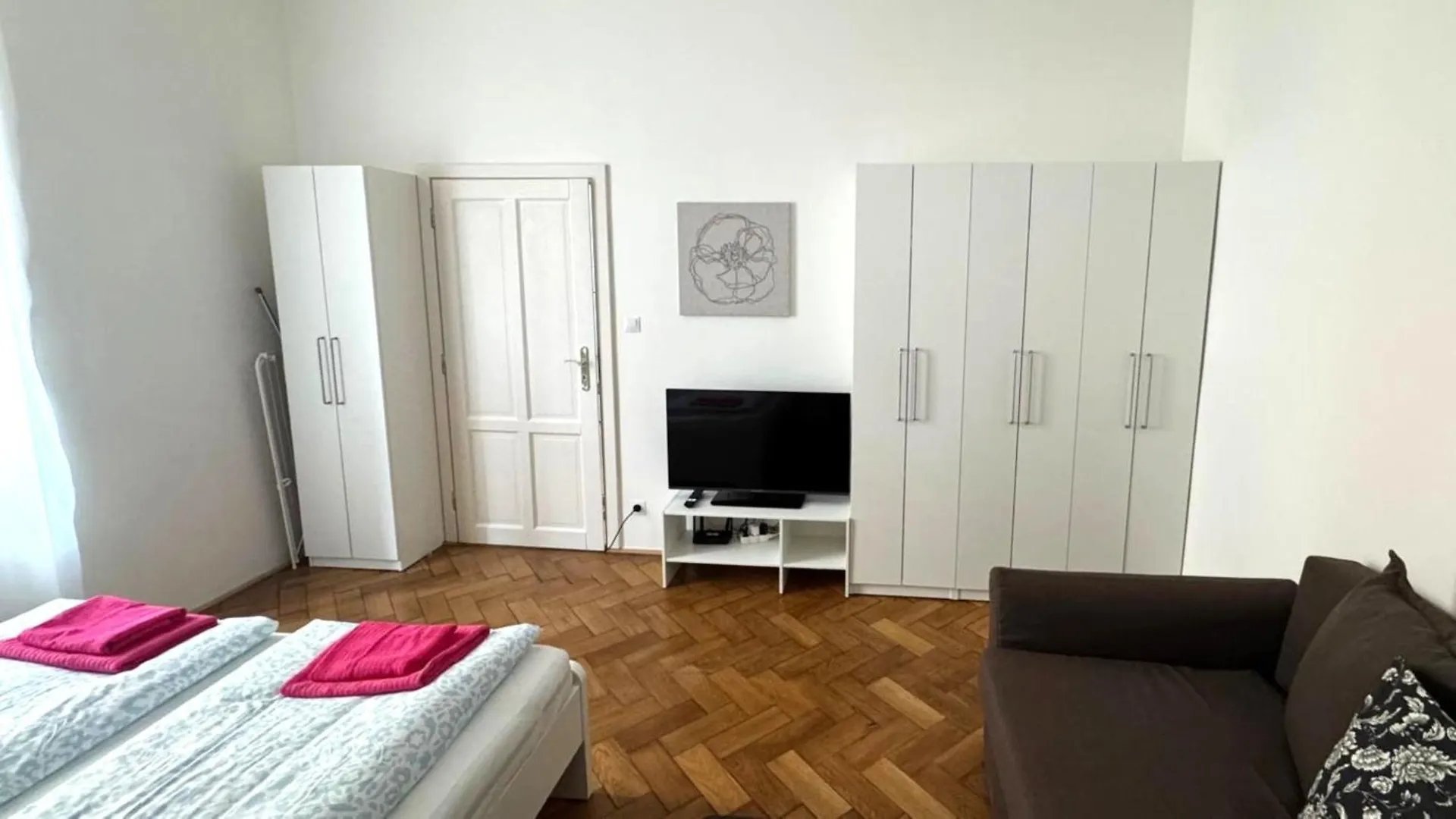 Side Street Apartments Prag