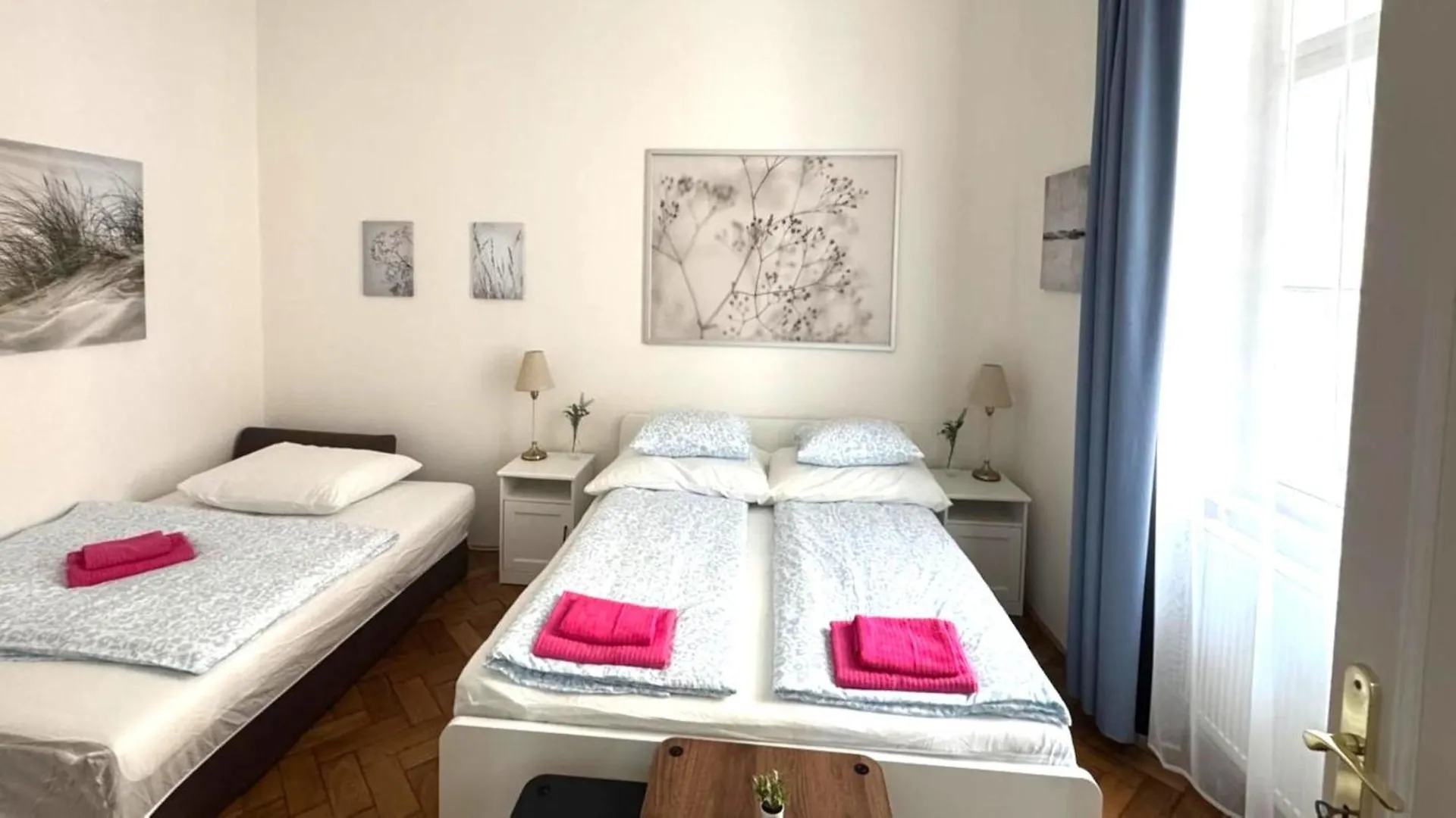 Side Street Apartments Prag