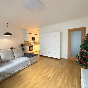 Apartment With Free Parking In, Prag