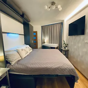 Apartment Cozy Near Castle, Prag